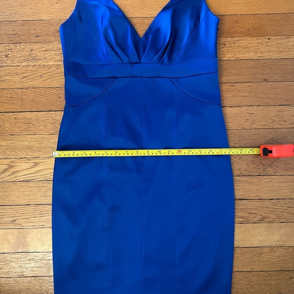 David Meister Royal Blue V-Neck midi dress. SIZE 8. - Picture 7 of 8